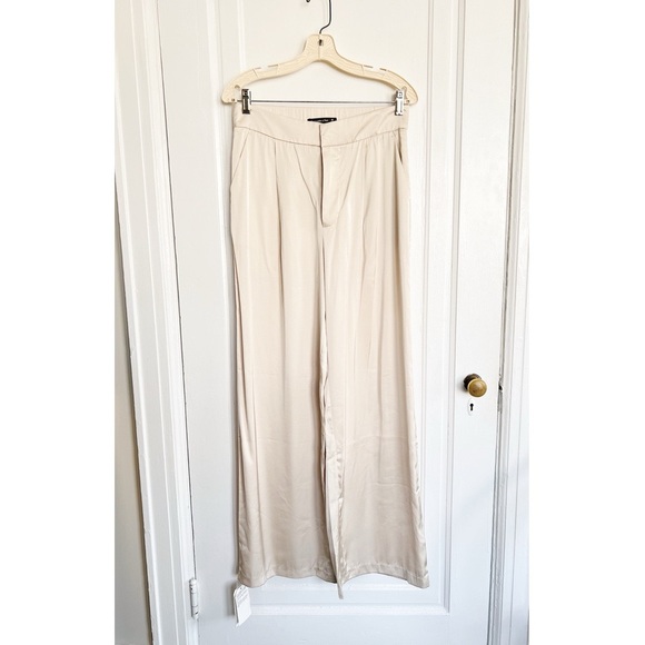 SOLD Abercrombie • Satin Tailored Wide Leg Pant trouser silky flat front Cream - Picture 2 of 15